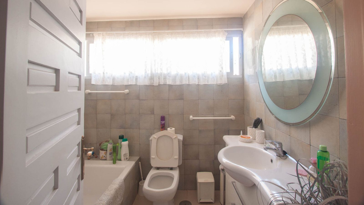 Huis te koop in Estepona | 4 slaapkamers H5160958