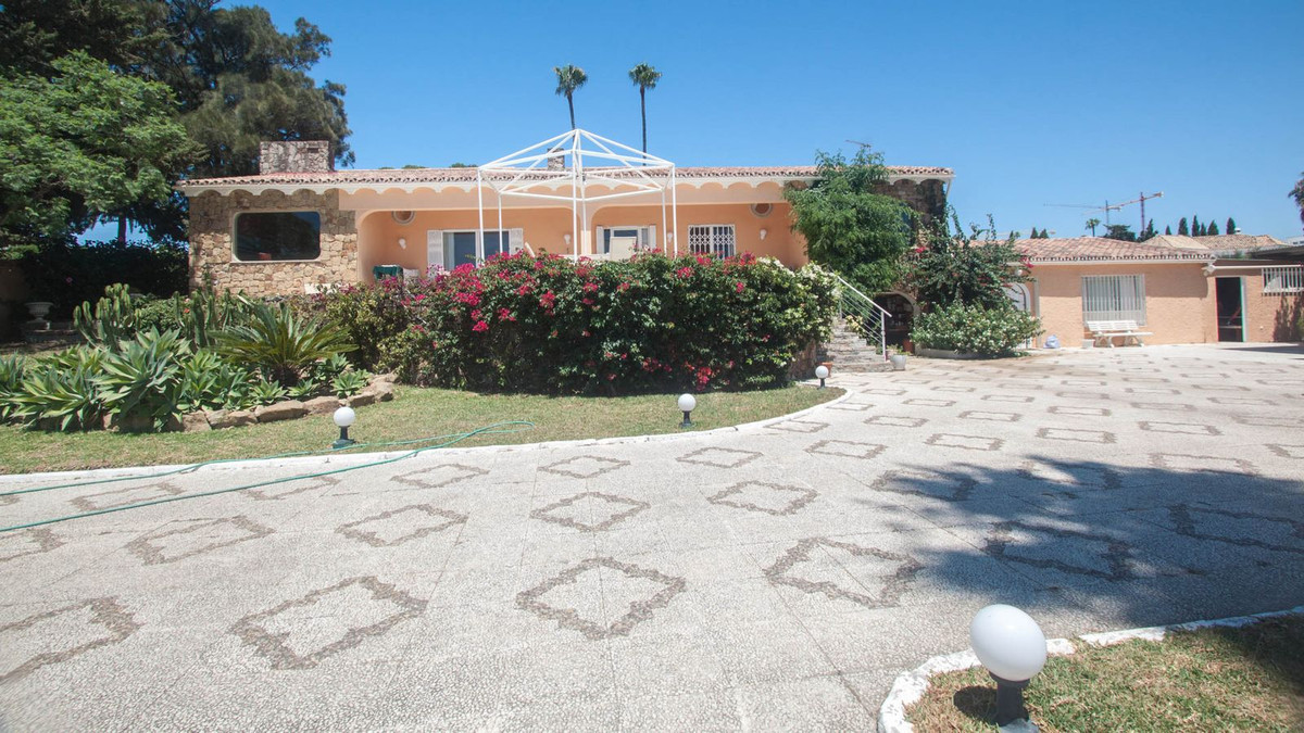 Huis te koop in Estepona | 4 slaapkamers H5160958