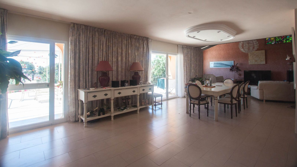 Huis te koop in Estepona | 4 slaapkamers H5160958
