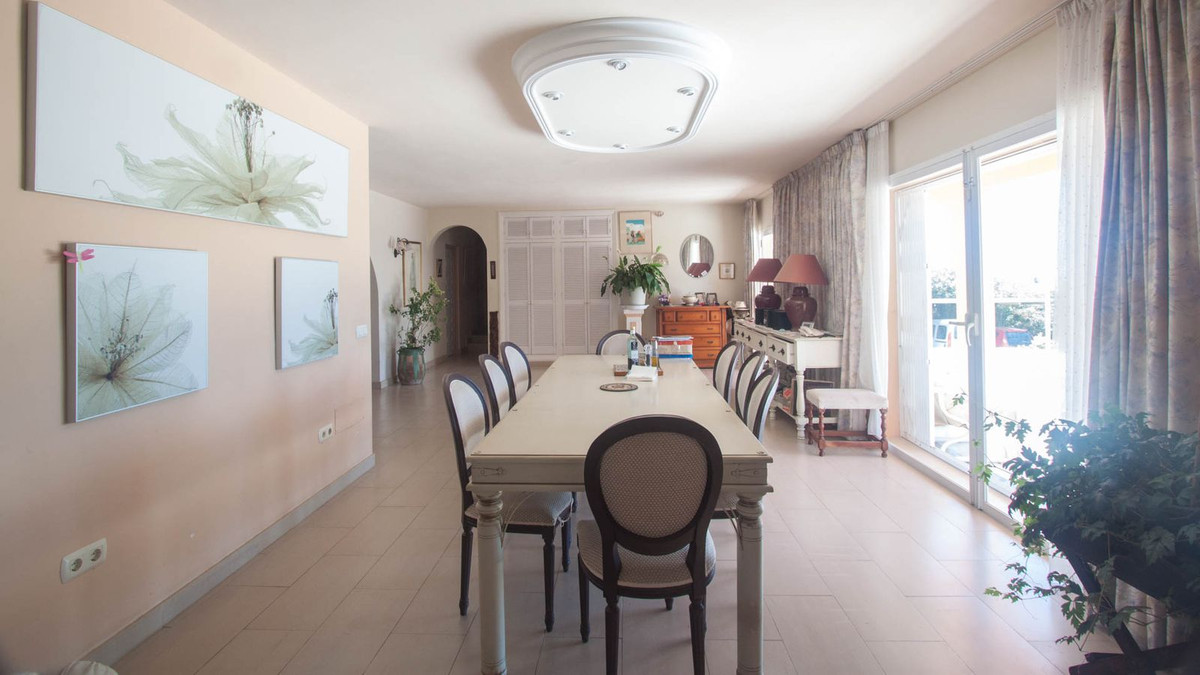 Huis te koop in Estepona | 4 slaapkamers H5160958