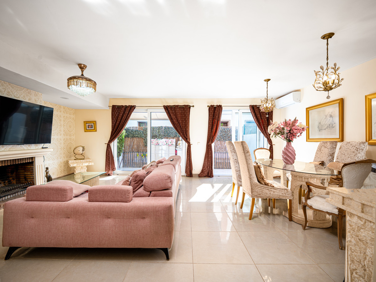 Huis te koop in Estepona | 4 slaapkamers H5181547