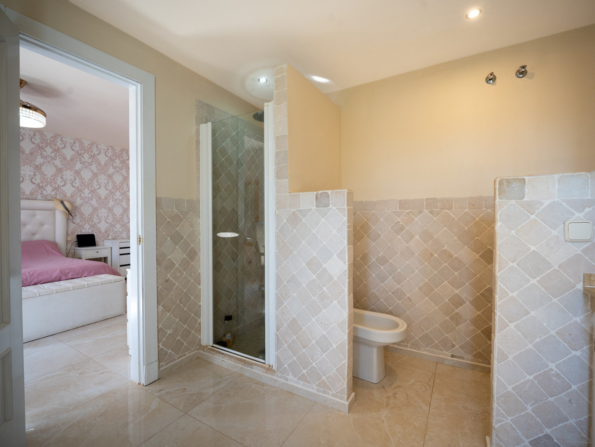 Huis te koop in Estepona | 4 slaapkamers H5181547