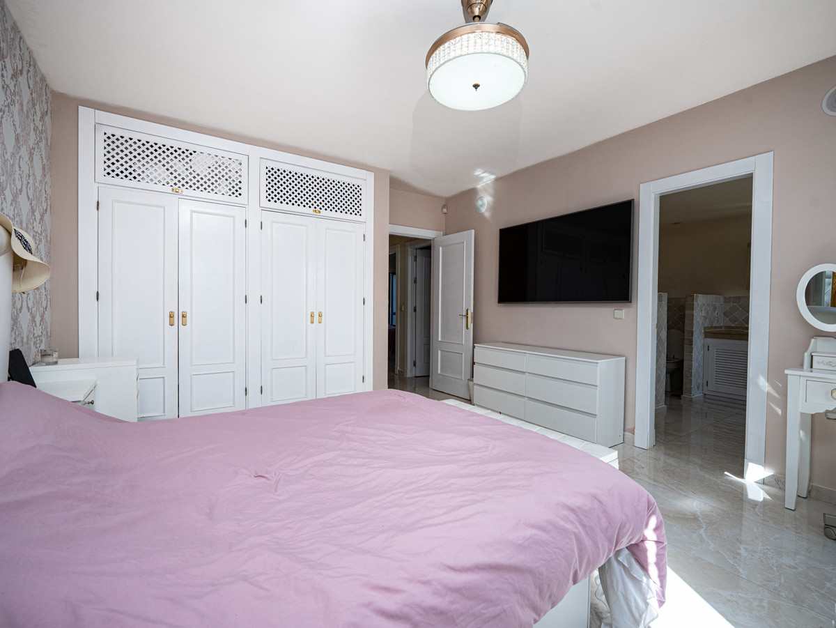 Huis te koop in Estepona | 4 slaapkamers H5181547