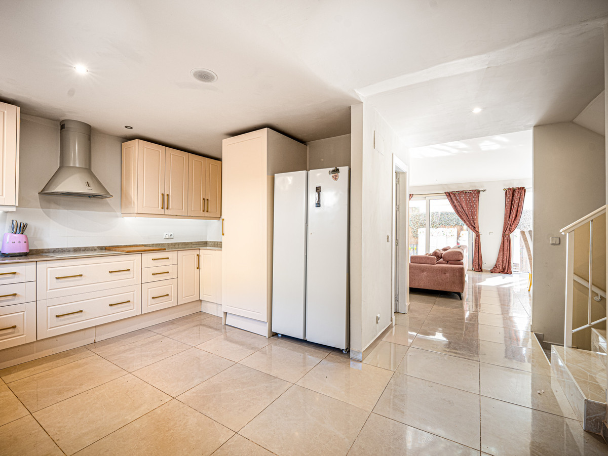 Huis te koop in Estepona | 4 slaapkamers H5181547