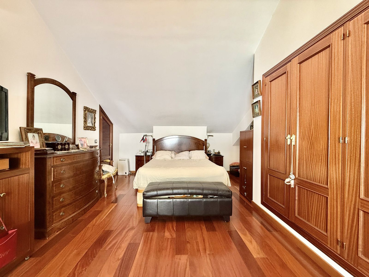 Huis te koop in Estepona | 4 slaapkamers H5189017