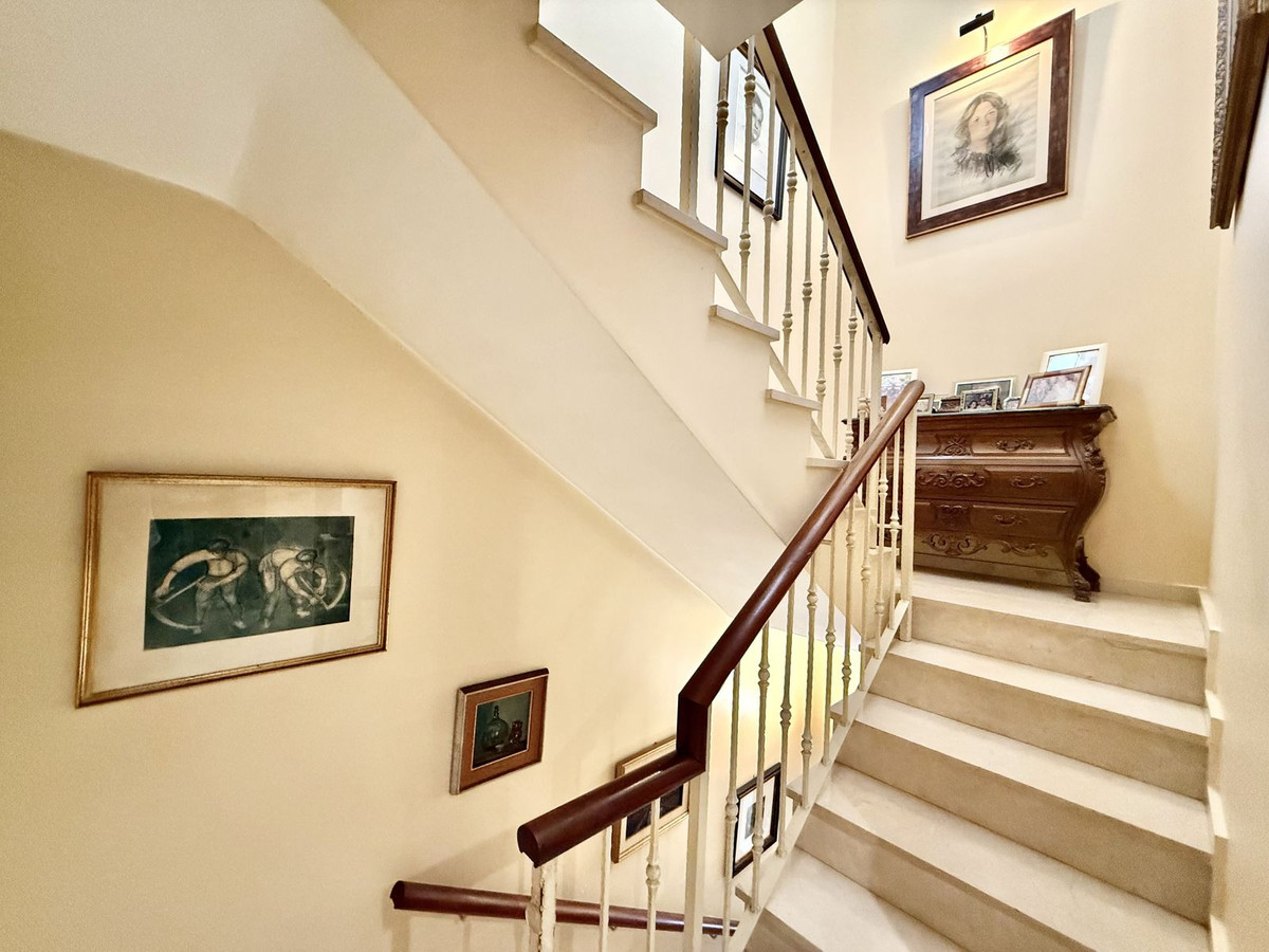 Huis te koop in Estepona | 4 slaapkamers H5189017