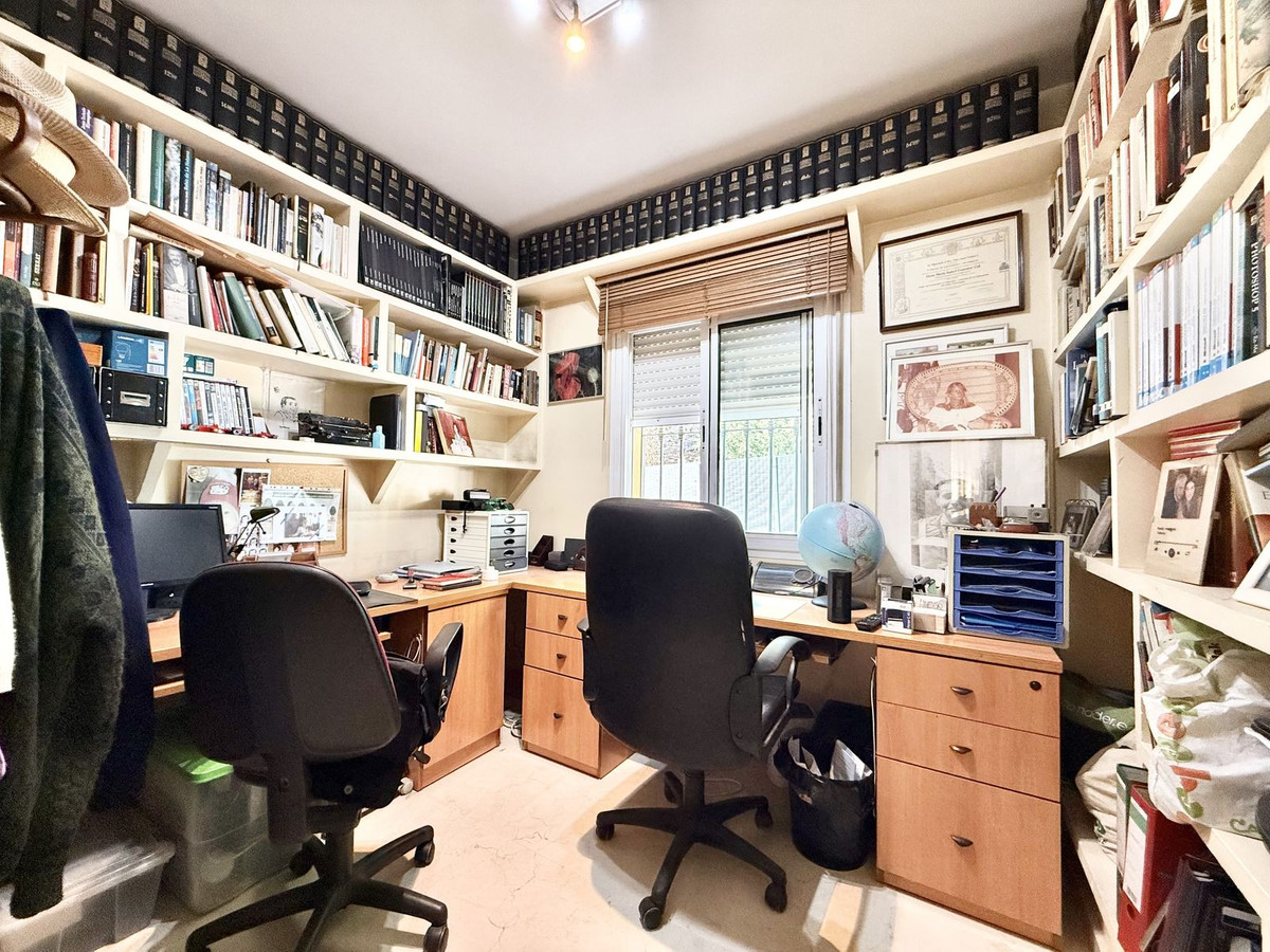 Huis te koop in Estepona | 4 slaapkamers H5189017