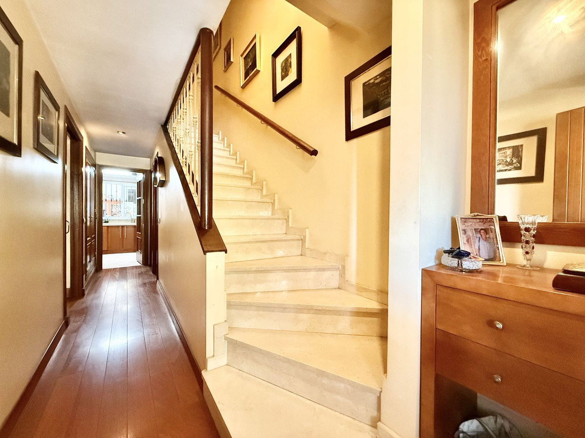 Huis te koop in Estepona | 4 slaapkamers H5189017