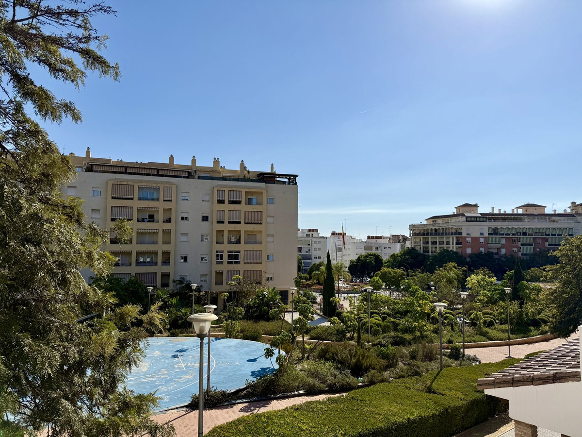 Huis te koop in Estepona | 4 slaapkamers H5189017