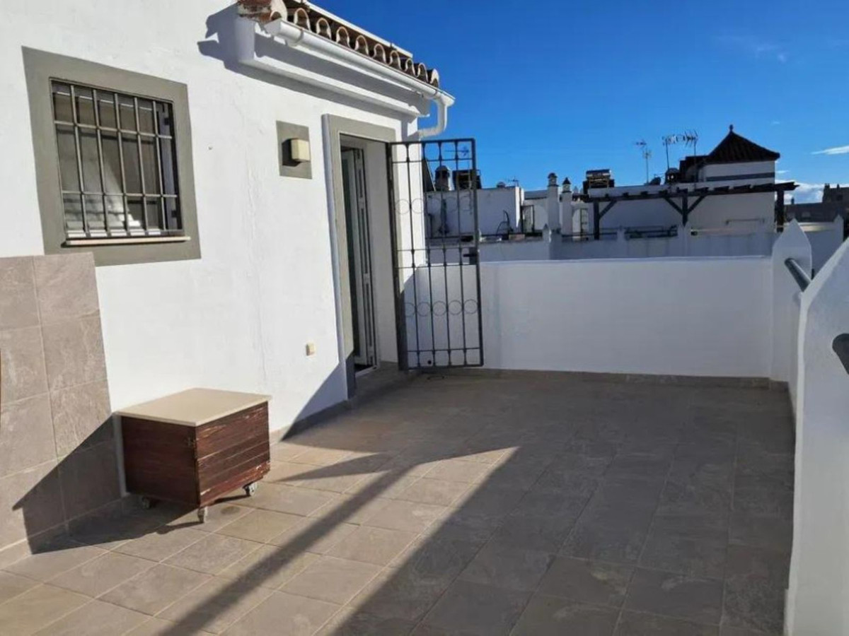 Huis te koop in Estepona | 4 slaapkamers H5200066