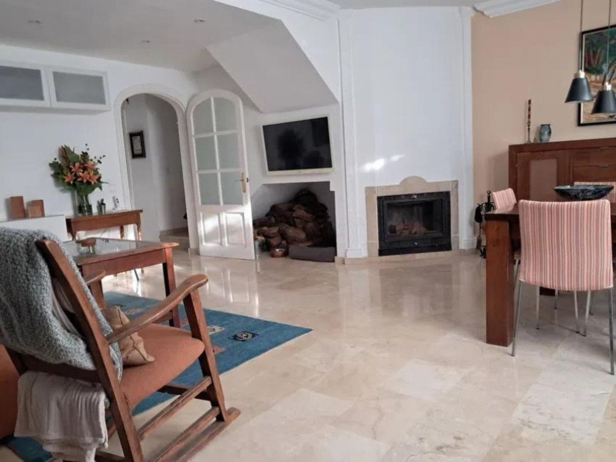 Huis te koop in Estepona | 4 slaapkamers H5200066