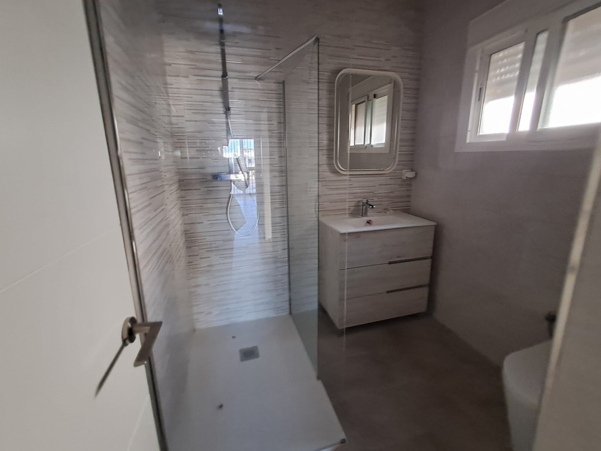 Huis te koop in Estepona | 5 slaapkamers H5229115