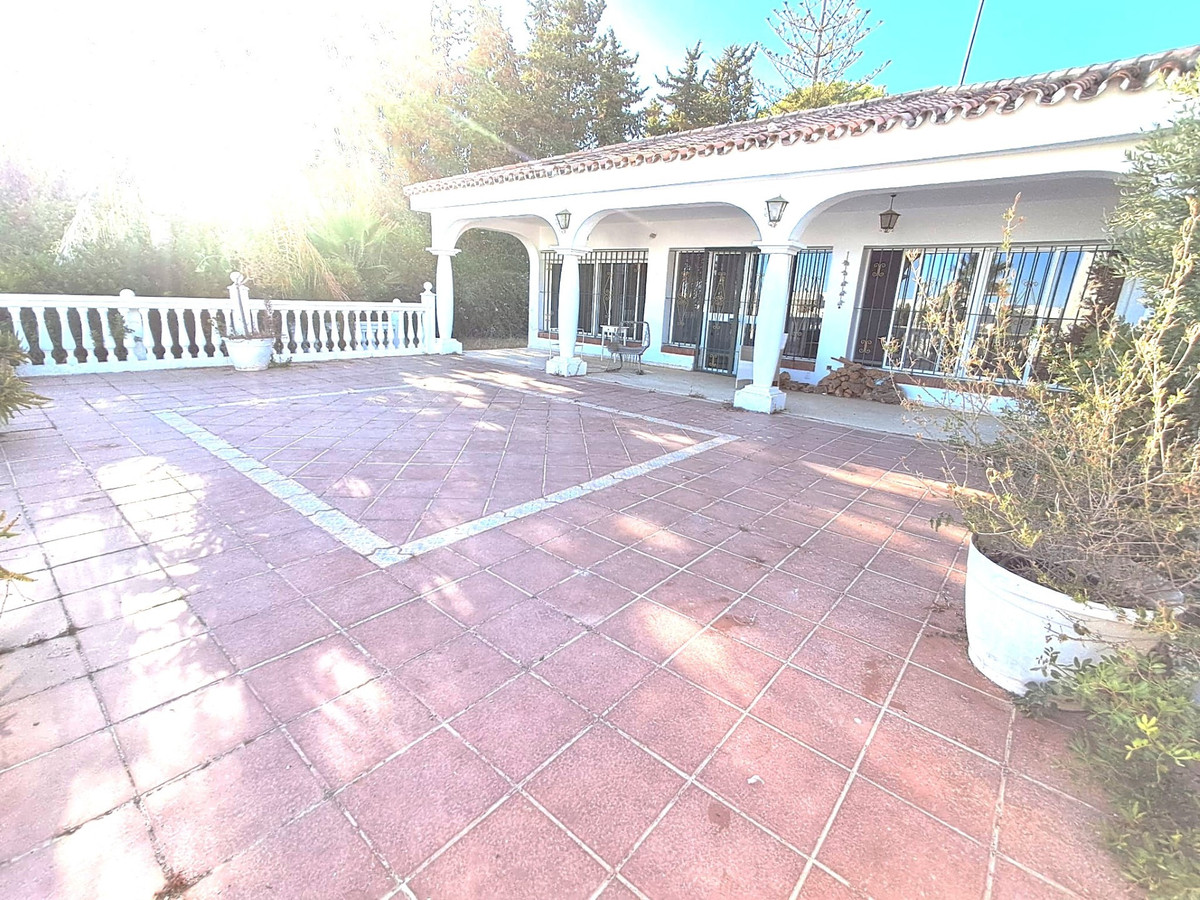 Huis te koop in Estepona | 5 slaapkamers H5229115