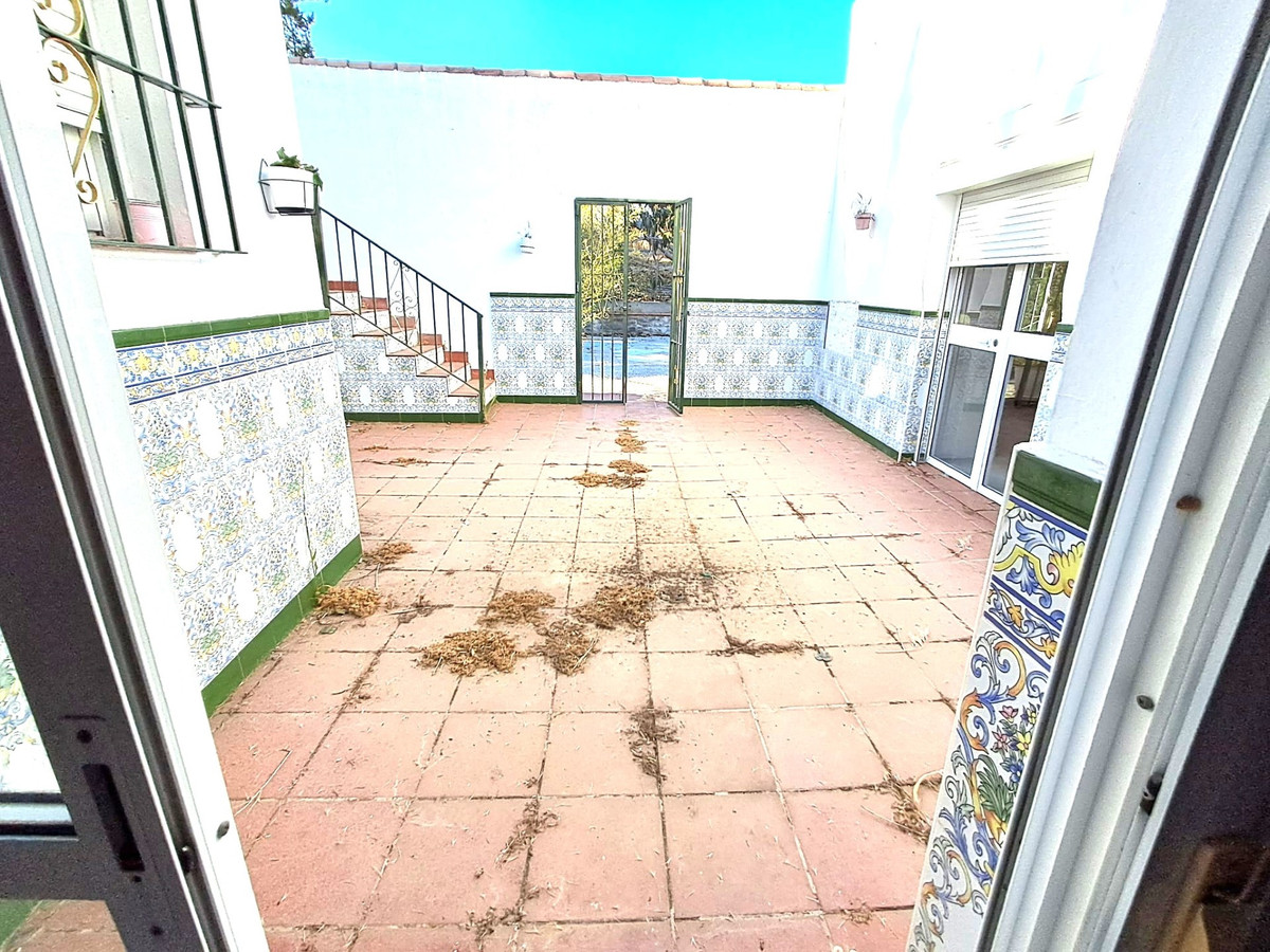 Huis te koop in Estepona | 5 slaapkamers H5229115