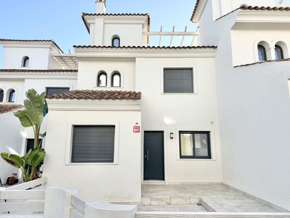 Huis te koop in Estepona | 3 slaapkamers H5255623