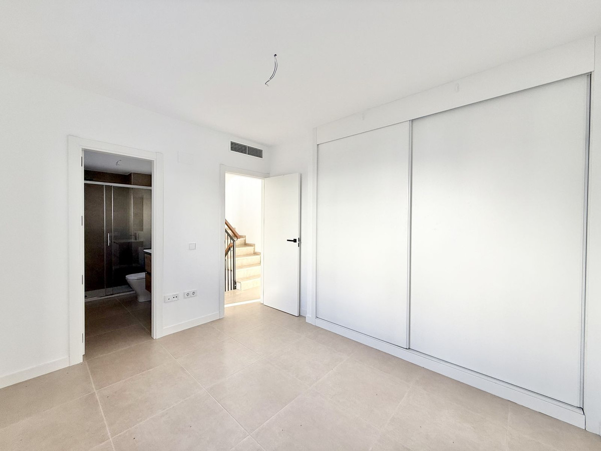 Huis te koop in Estepona | 3 slaapkamers H5255623