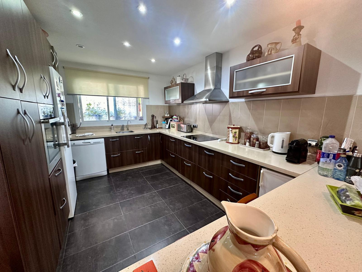 Huis te koop in Estepona | 4 slaapkamers H5255902