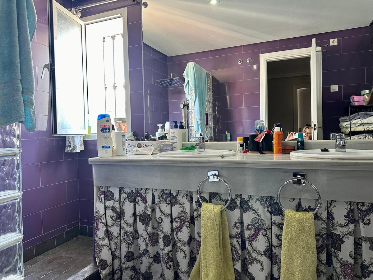 Huis te koop in Estepona | 4 slaapkamers H5255902