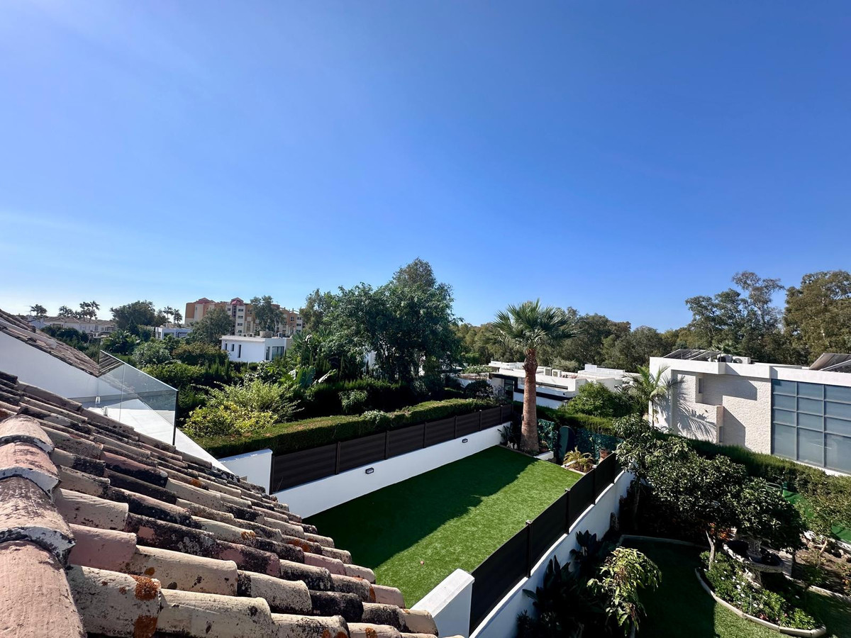 Huis te koop in Estepona | 4 slaapkamers H5255902