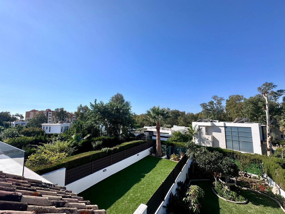 Huis te koop in Estepona | 4 slaapkamers H5255902