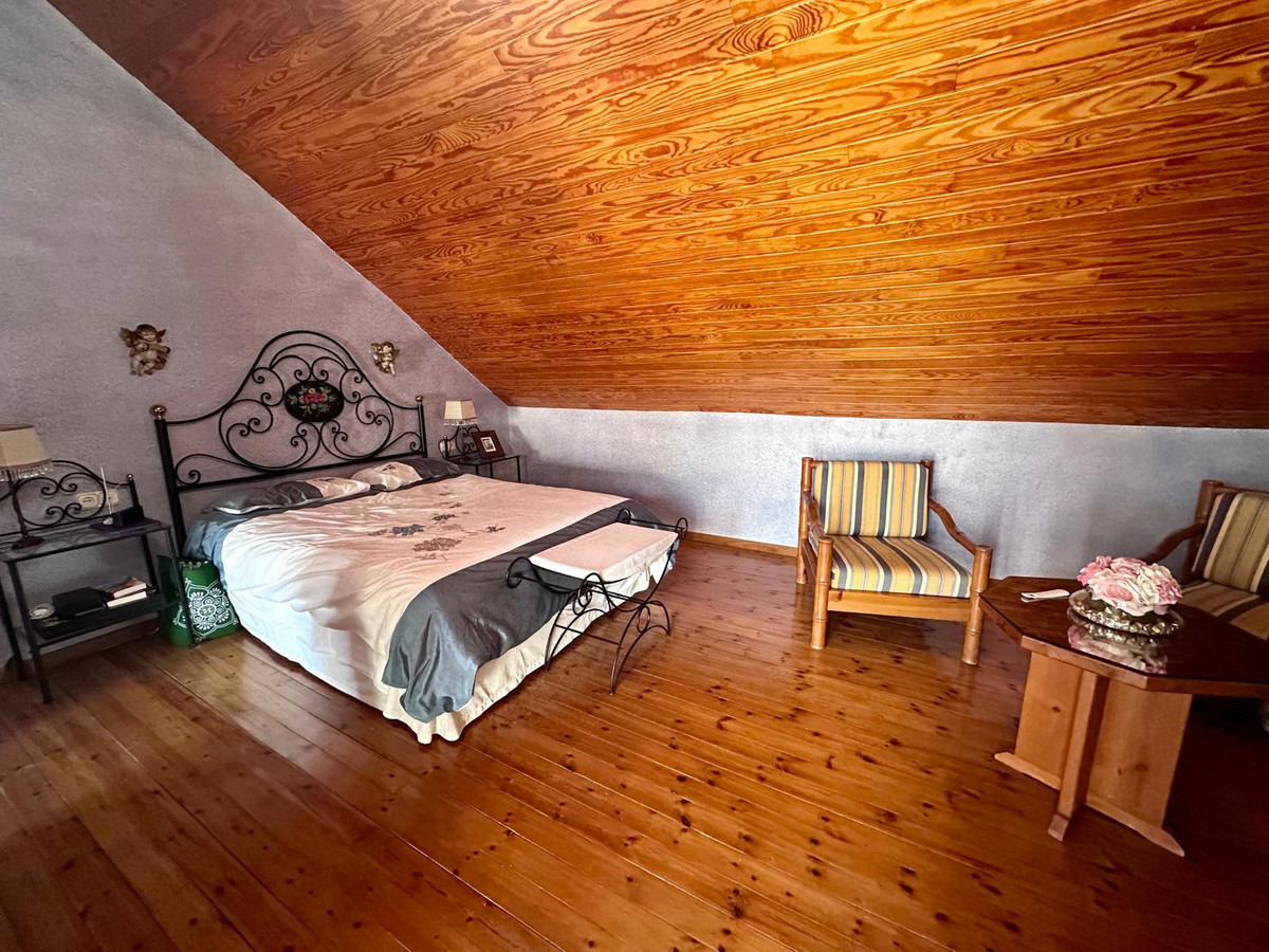 Huis te koop in Estepona | 4 slaapkamers H5255902