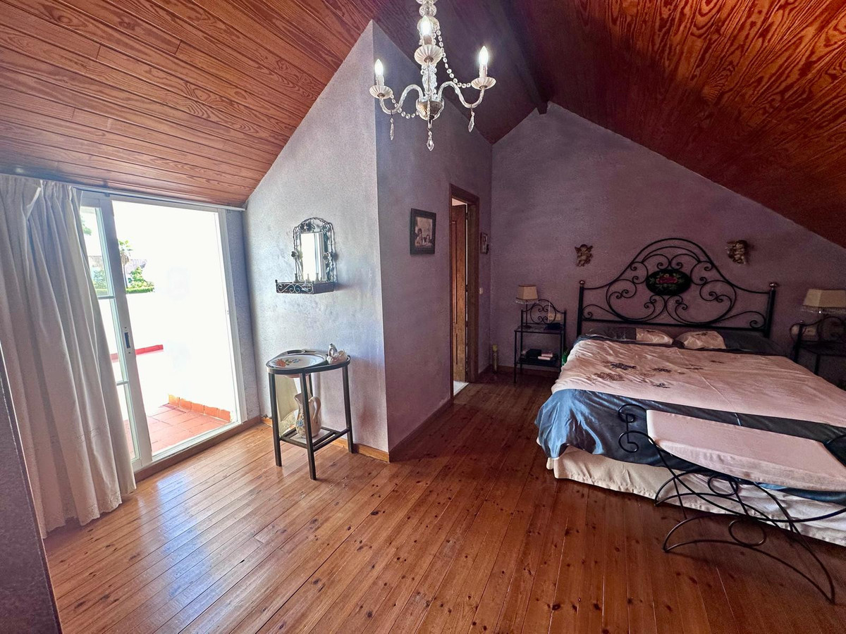 Huis te koop in Estepona | 4 slaapkamers H5255902