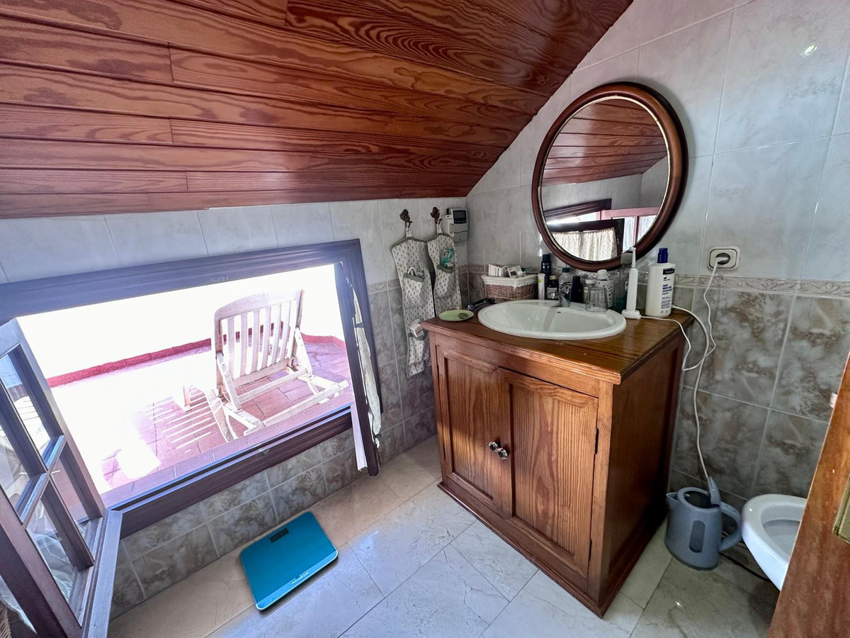 Huis te koop in Estepona | 4 slaapkamers H5255902