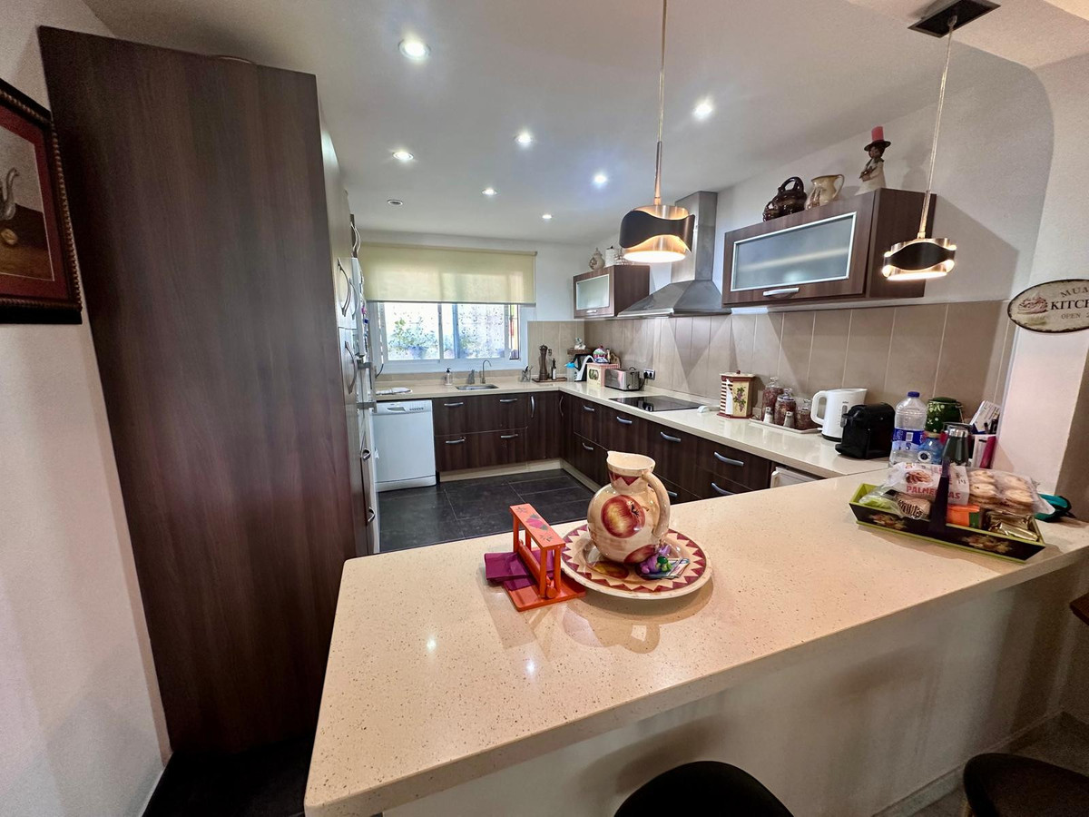 Huis te koop in Estepona | 4 slaapkamers H5255902