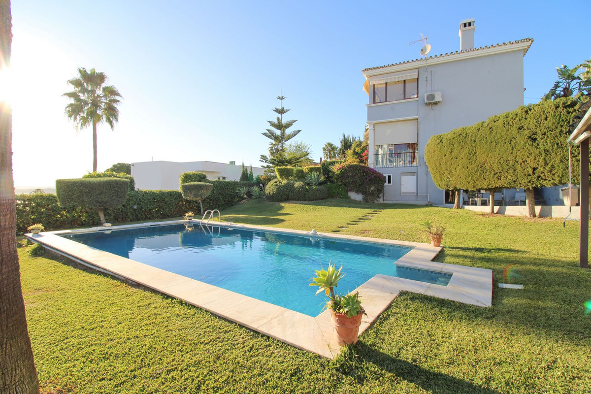 Huis te koop in Estepona | 6 slaapkamers H5261095