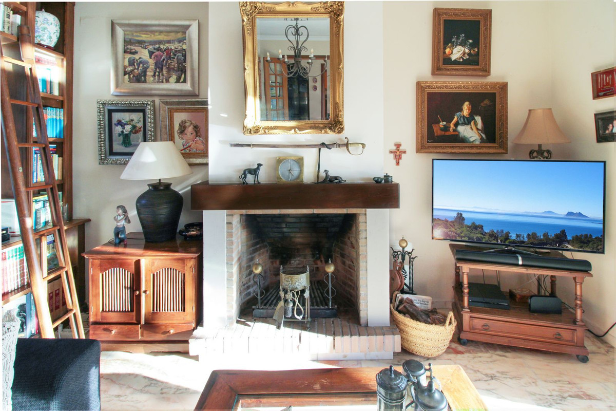 Huis te koop in Estepona | 6 slaapkamers H5261095