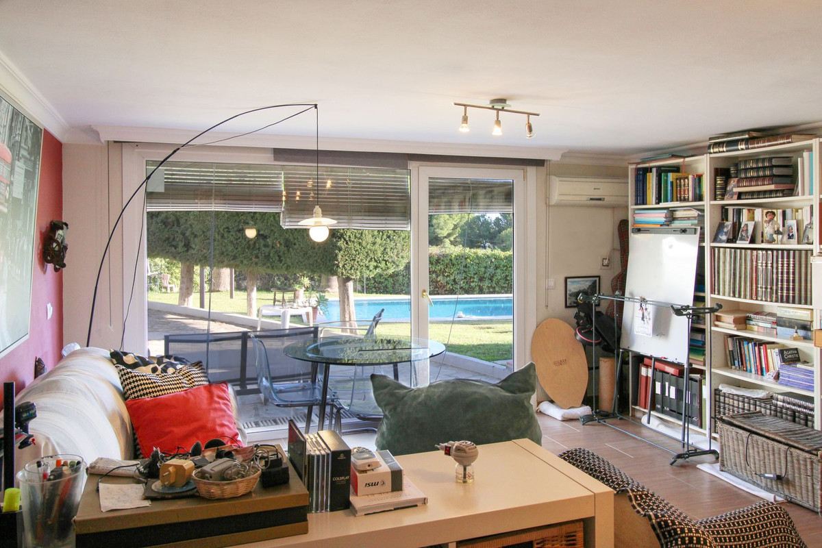 Huis te koop in Estepona | 6 slaapkamers H5261095