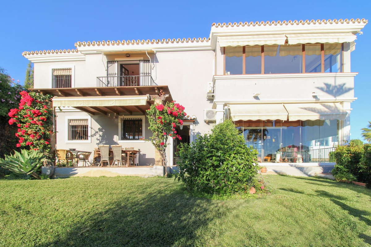 Huis te koop in Estepona | 6 slaapkamers H5261095