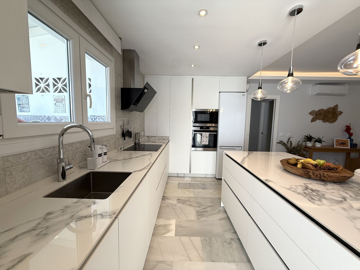 Appartement te koop in Estepona | 3 slaapkamers H5264113