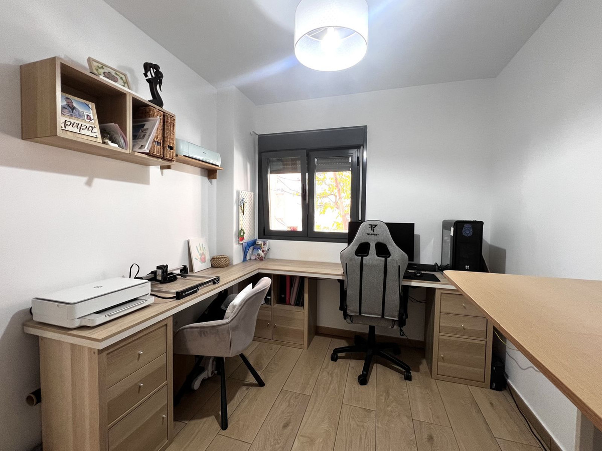 Appartement te koop in Estepona | 4 slaapkamers H5266237