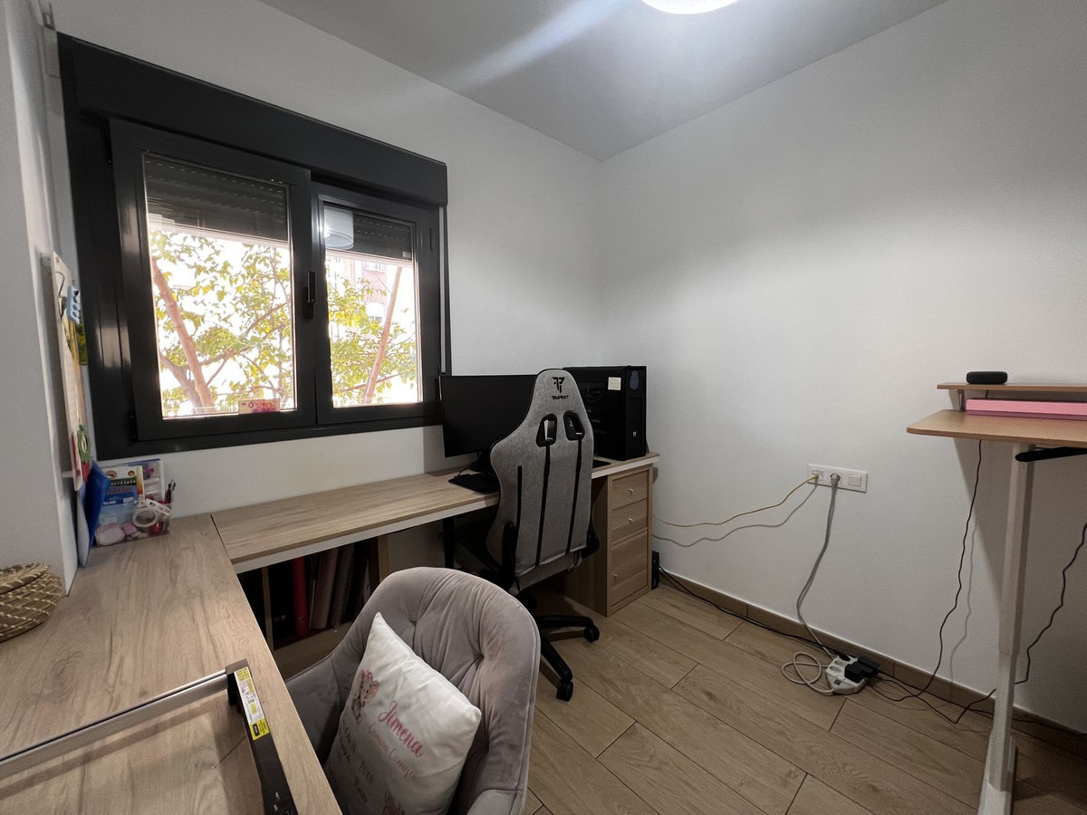 Appartement te koop in Estepona | 4 slaapkamers H5266237