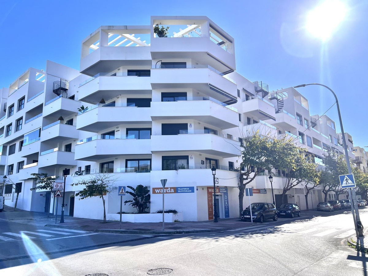 Appartement te koop in Estepona | 4 slaapkamers H5266237