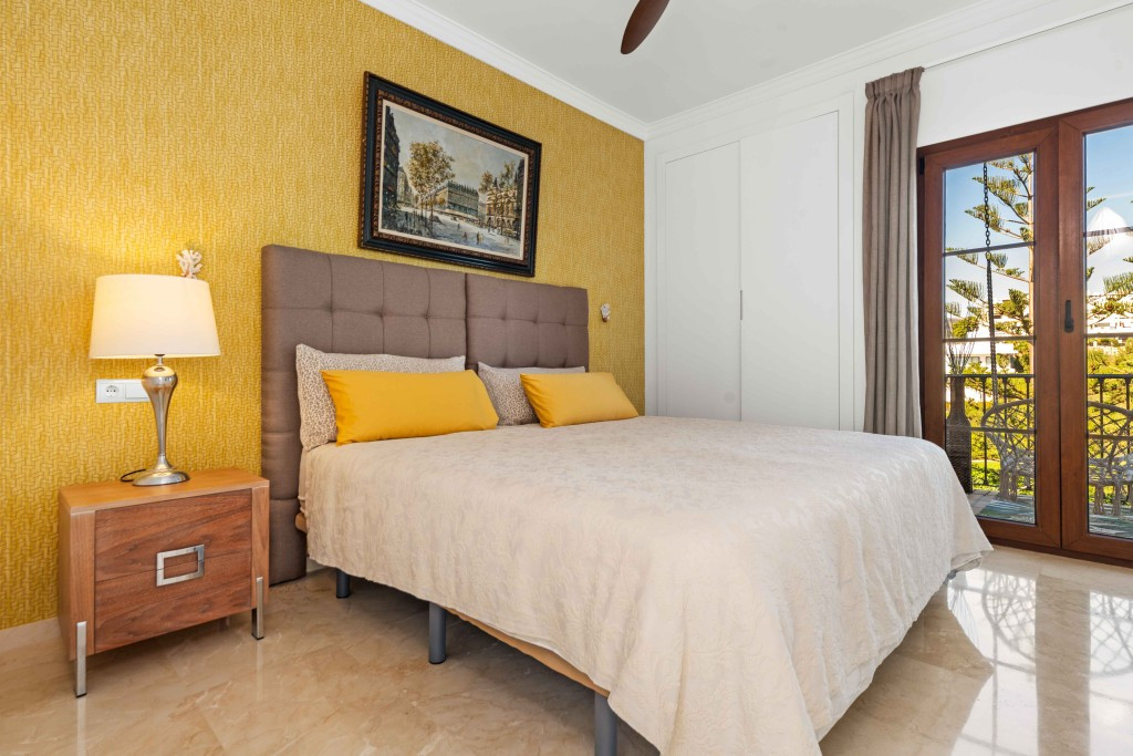 Huis te koop in Estepona | 4 slaapkamers H5272825