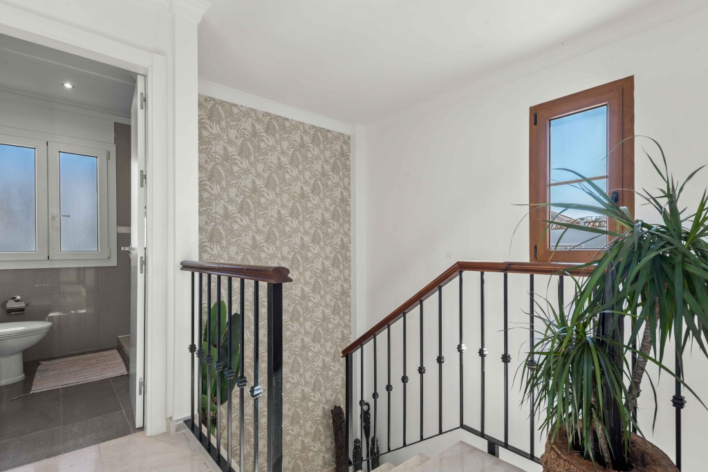 Huis te koop in Estepona | 4 slaapkamers H5272825