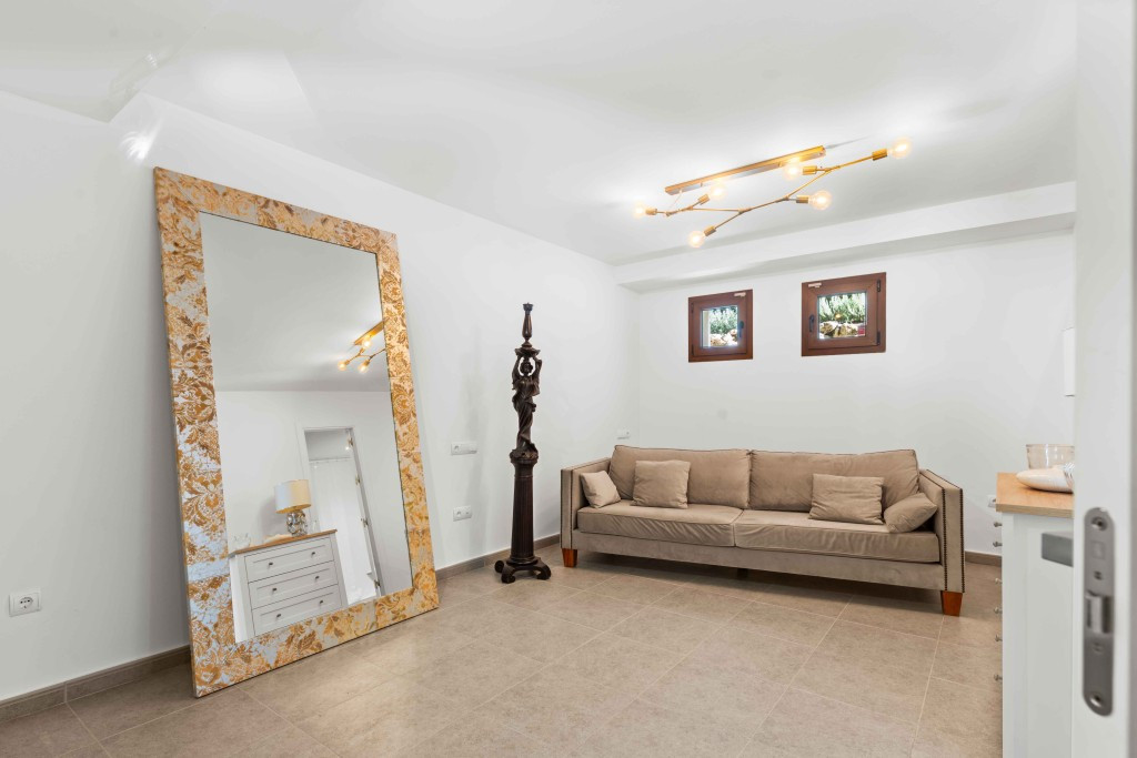 Huis te koop in Estepona | 4 slaapkamers H5272825