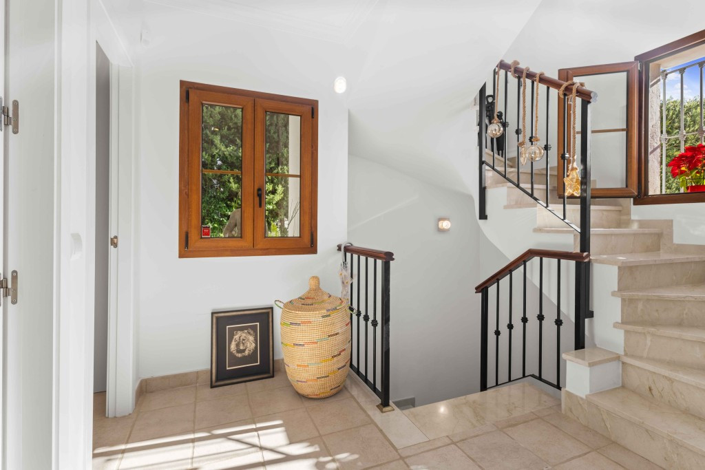 Huis te koop in Estepona | 4 slaapkamers H5272825