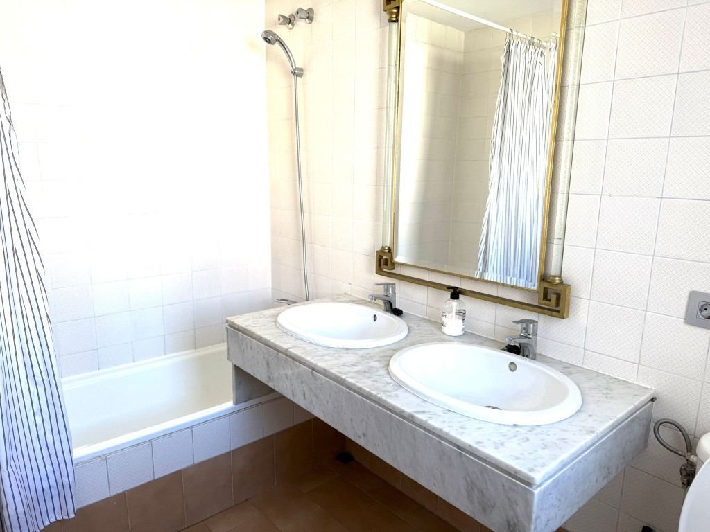 Huis te koop in Estepona | 3 slaapkamers H5274559