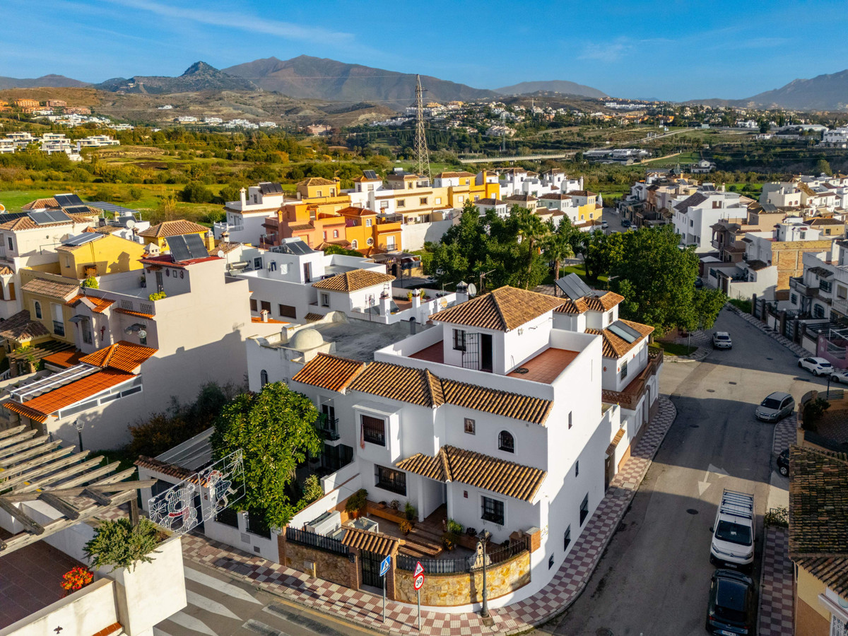 Huis te koop in Estepona | 3 slaapkamers H5274613