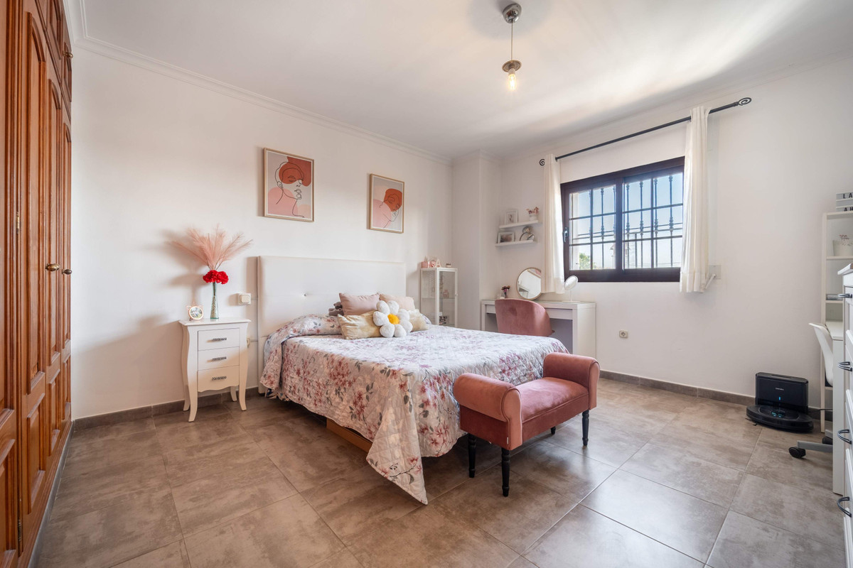 Huis te koop in Estepona | 3 slaapkamers H5274613