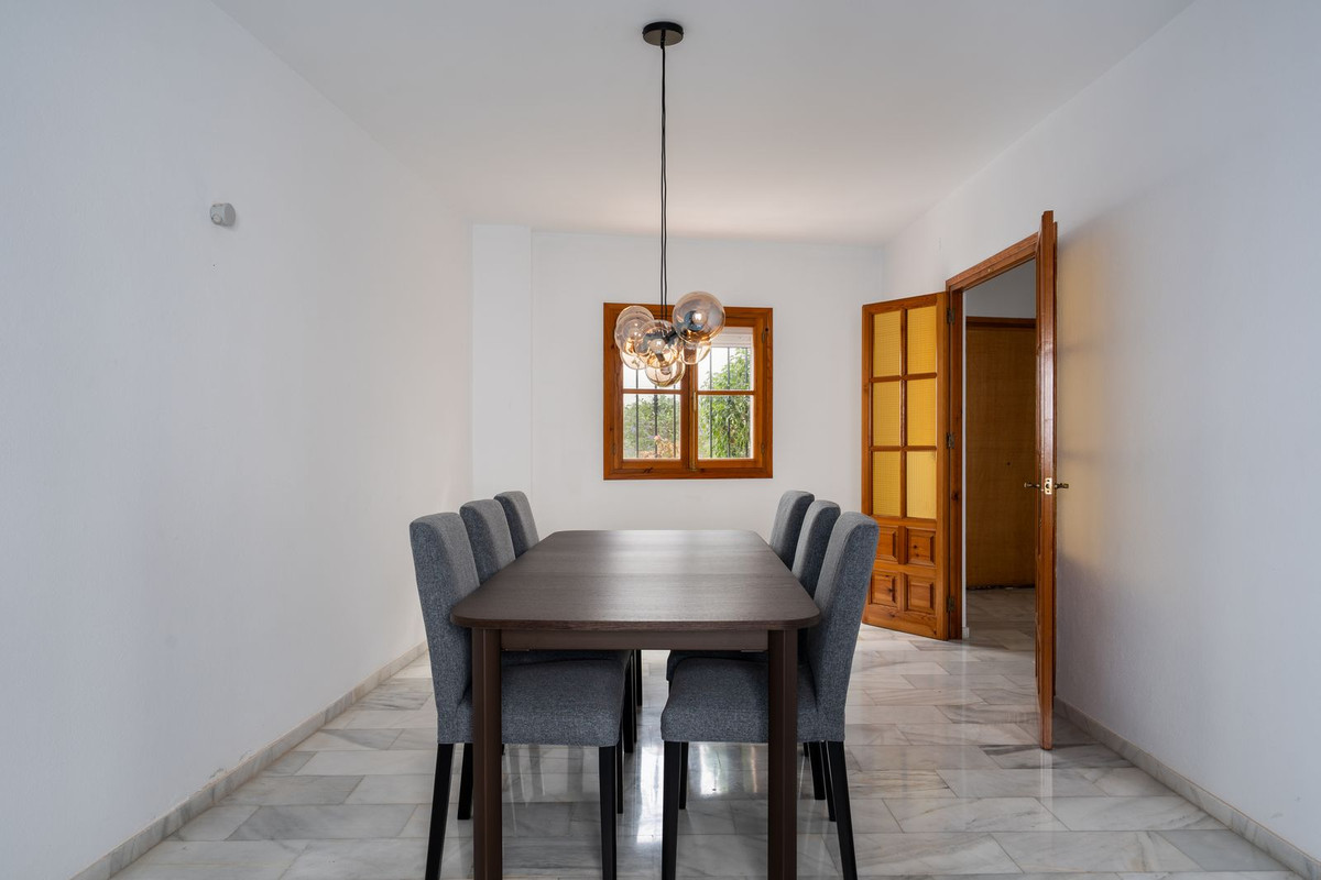 Huis te koop in Estepona | 5 slaapkamers H5274853