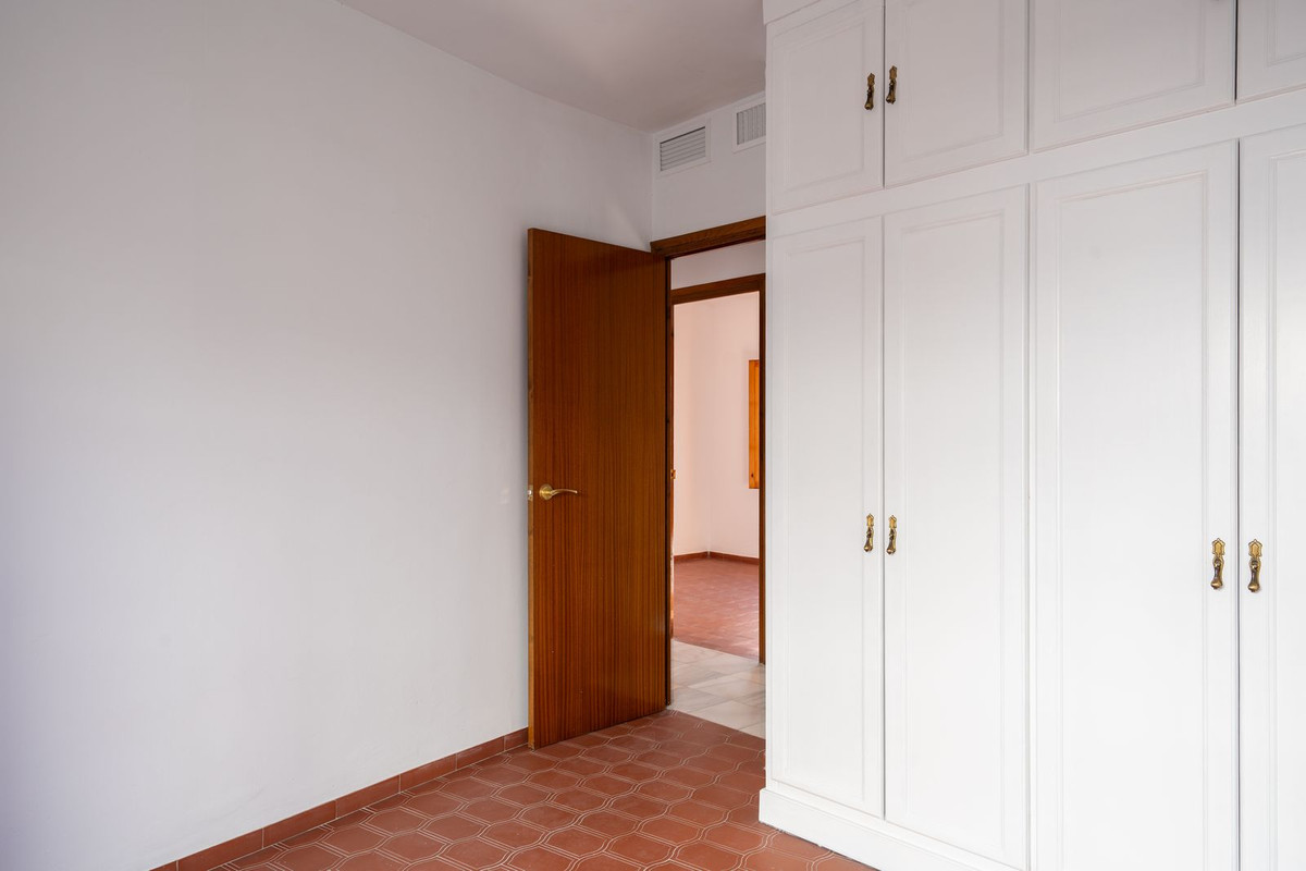 Huis te koop in Estepona | 5 slaapkamers H5274853