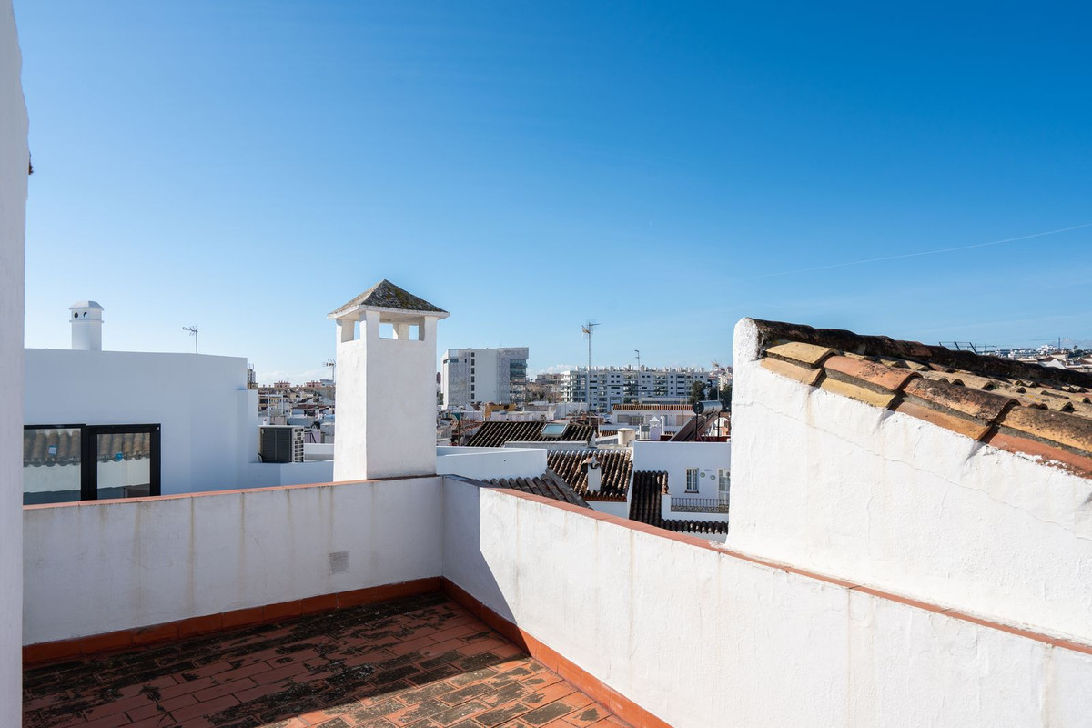 Huis te koop in Estepona | 5 slaapkamers H5274853