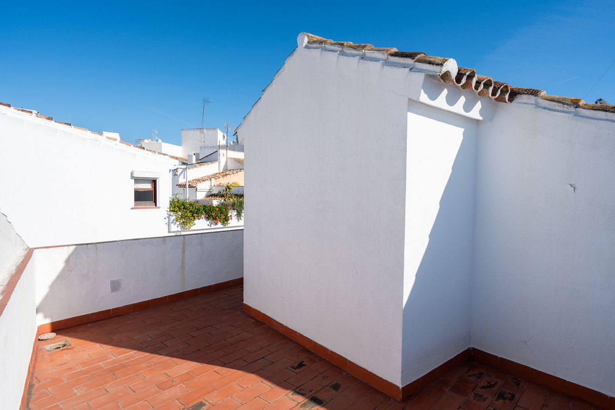 Huis te koop in Estepona | 5 slaapkamers H5274853