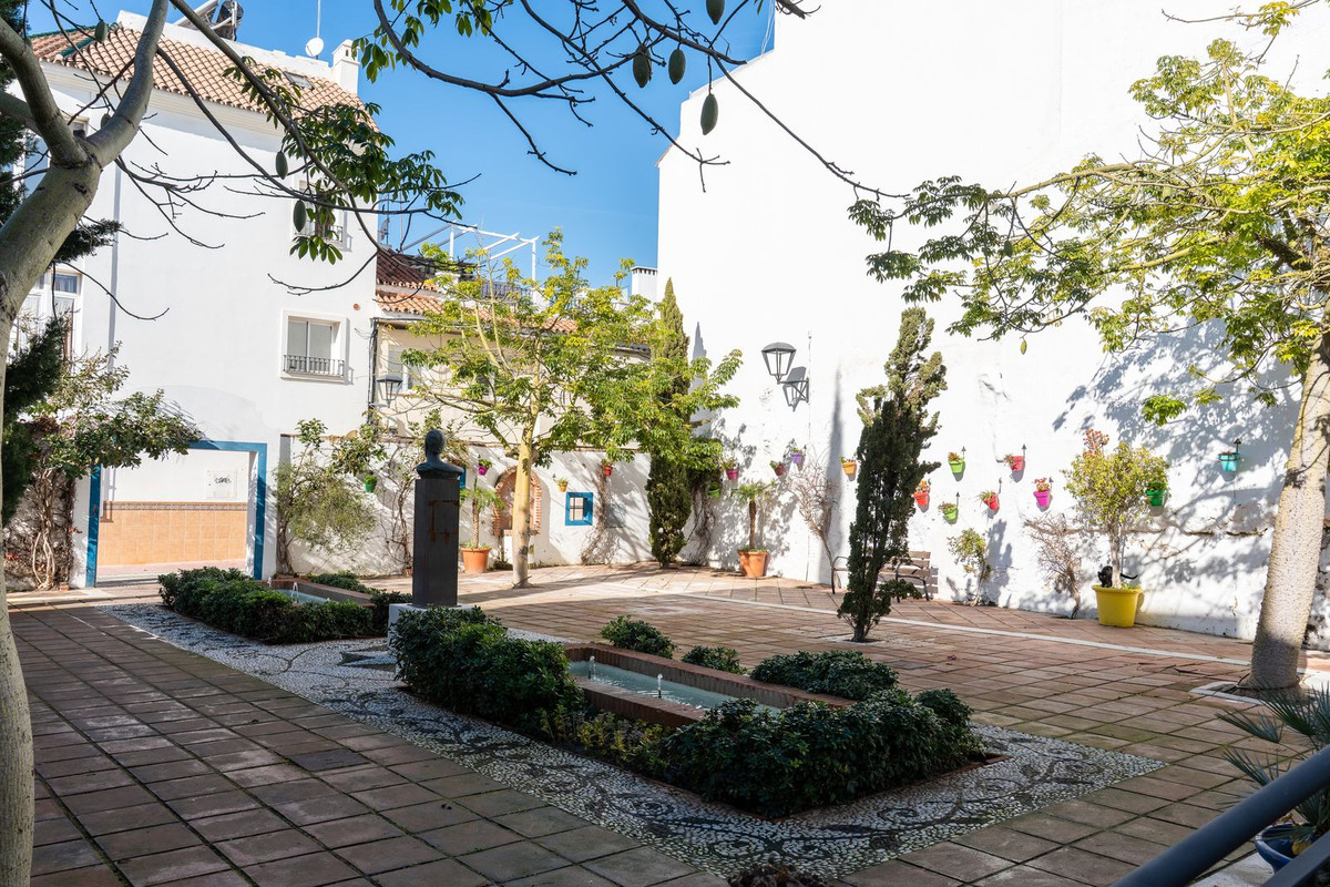 Huis te koop in Estepona | 5 slaapkamers H5274853