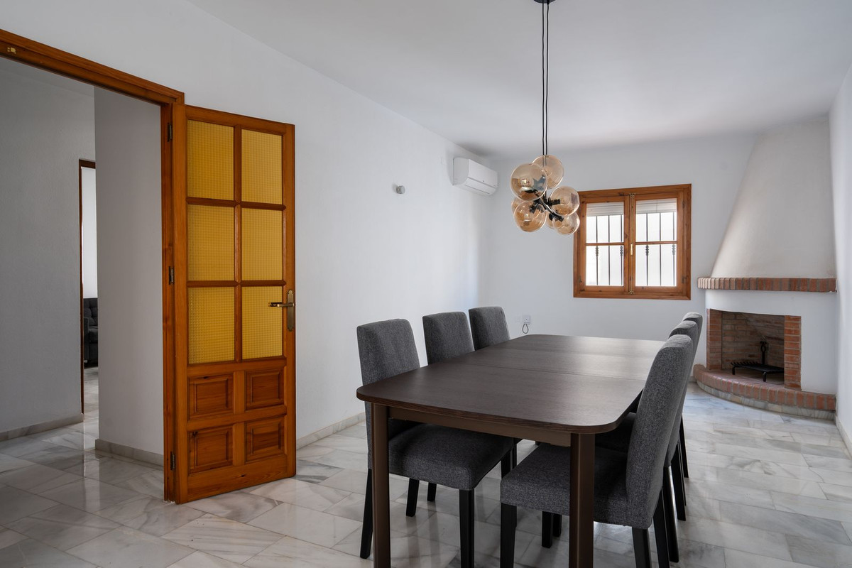 Huis te koop in Estepona | 5 slaapkamers H5274853