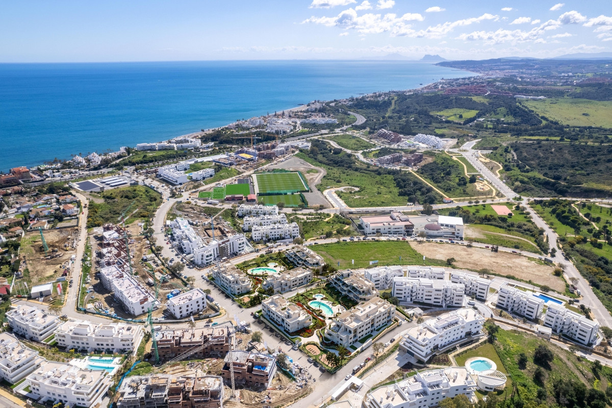 Appartement te koop in Estepona | 3 - 4 slaapkamers H5286022